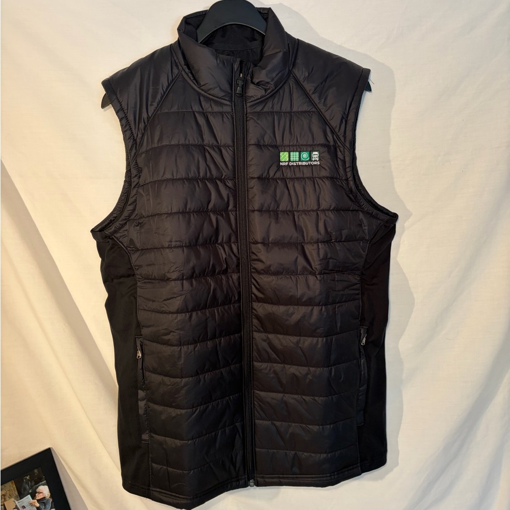 Under Armour Black Quilted Men's Vest Jacket - Logo NRF Distr size medium